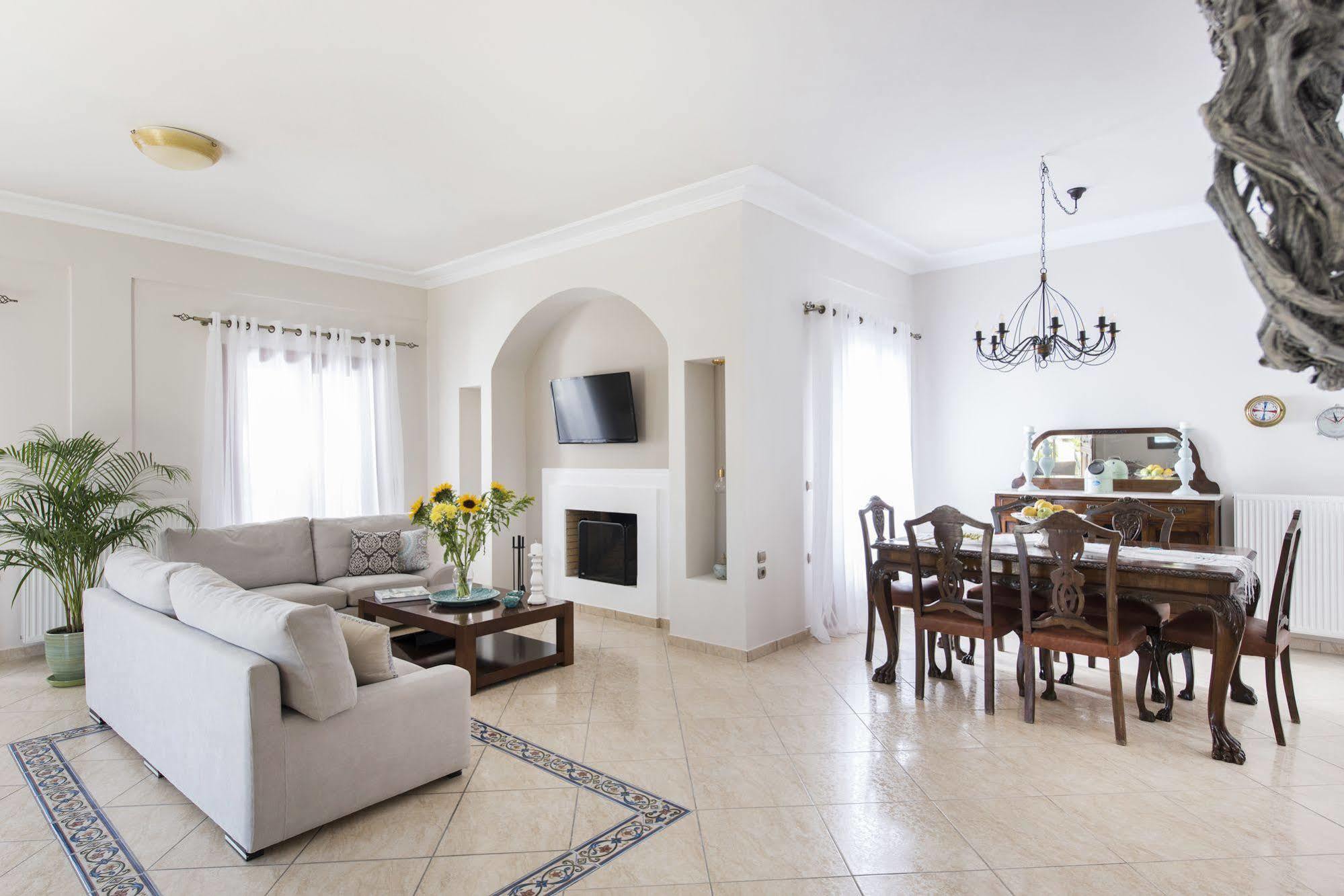 Vineyard Exclusive Suites Akrotírion Екстериор снимка