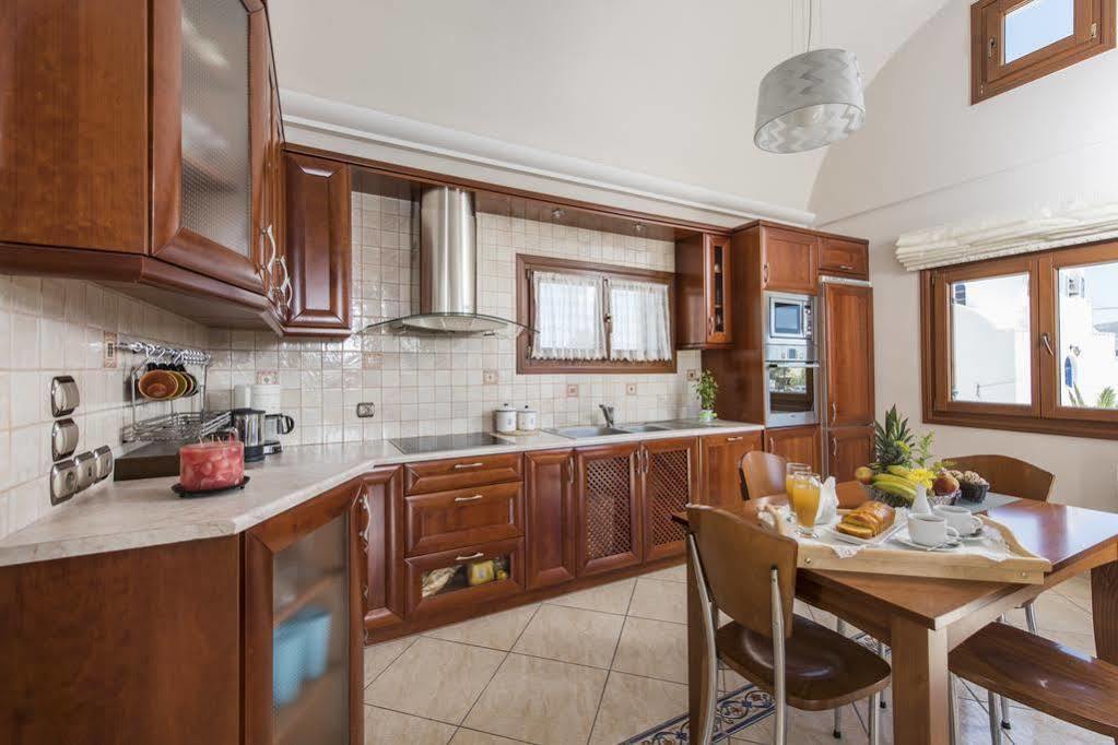 Vineyard Exclusive Suites Akrotírion Екстериор снимка