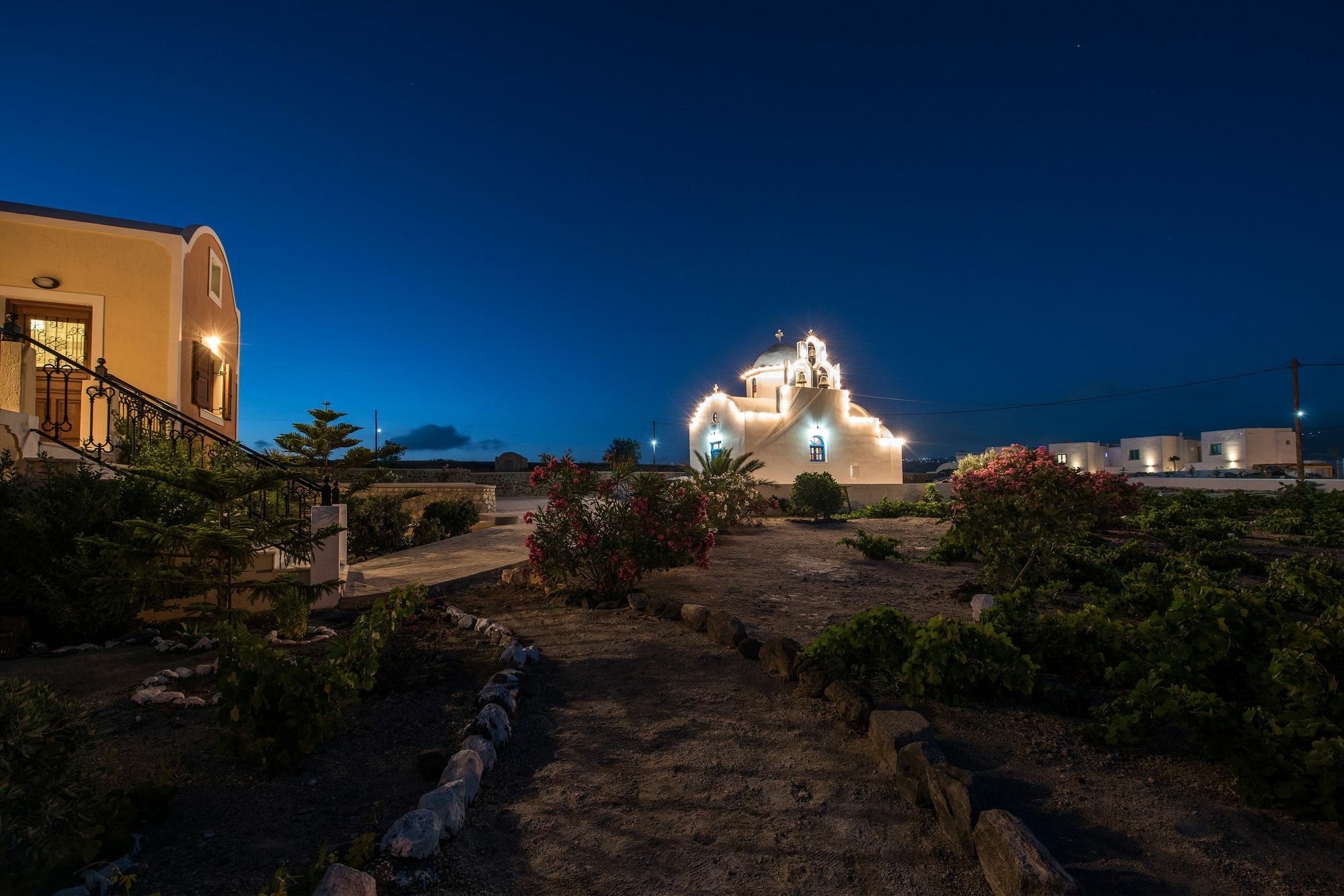Vineyard Exclusive Suites Akrotírion Екстериор снимка