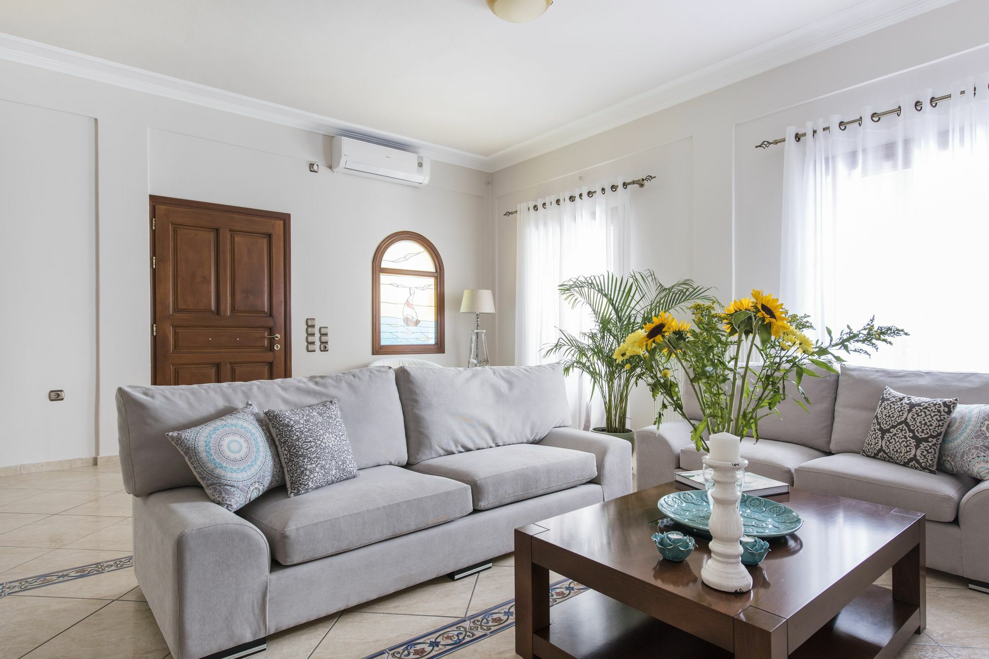 Vineyard Exclusive Suites Akrotírion Екстериор снимка